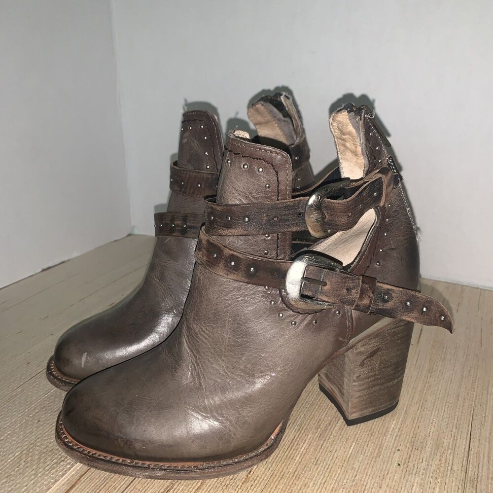 FREEBIRD BY STEVEN 'RAINBOW' Gray/Brown Buckle Leather Ankle Boots Cowgirl Sz 8